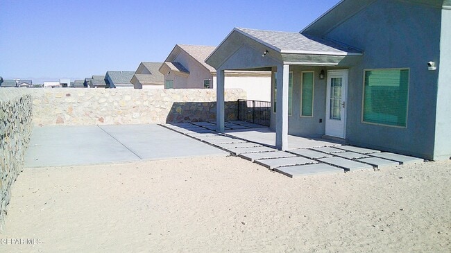 Building Photo - 13664 Baja Vista Ct