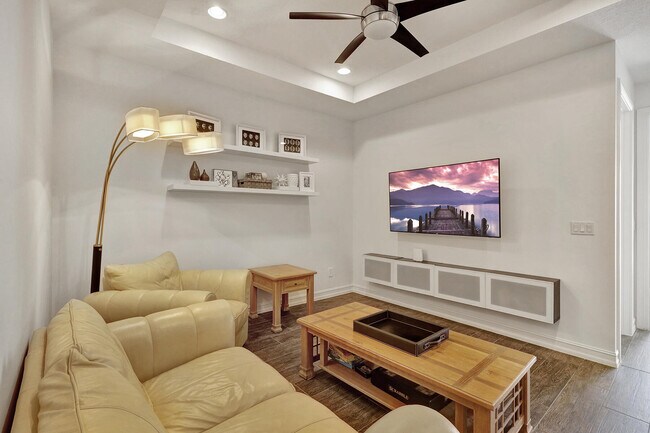 Building Photo - 100 NW 69th Cir