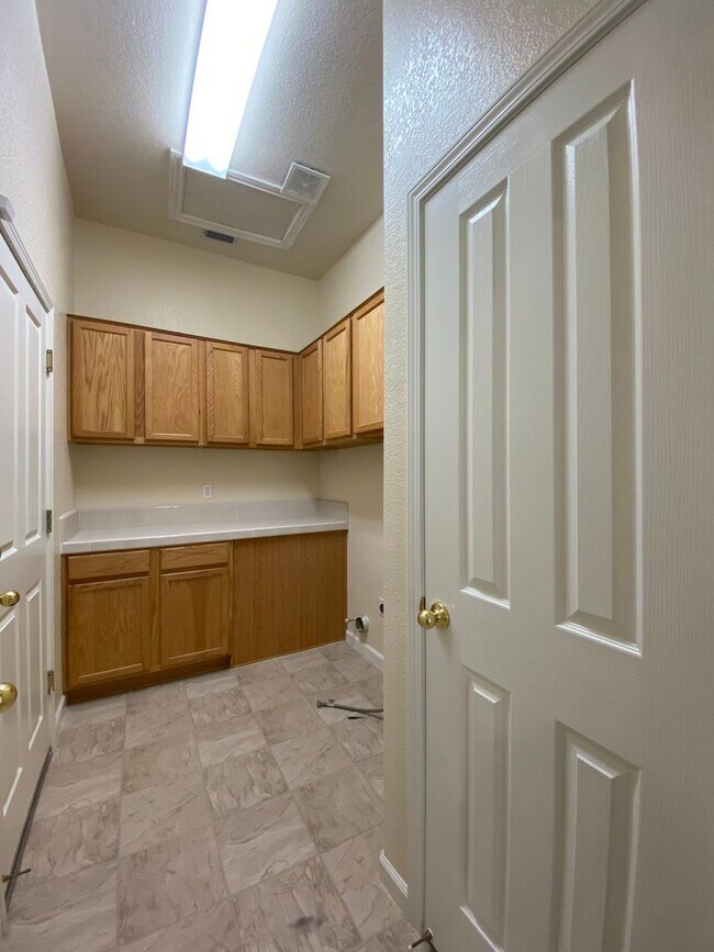 Building Photo - Beautiful Home in Stonelake Coming Soon!