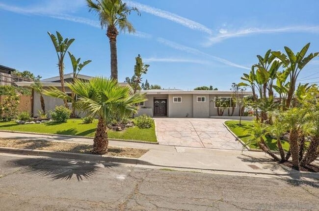 Building Photo - 5051 Lenore Dr
