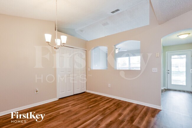 Building Photo - 3075 Blaine Cir