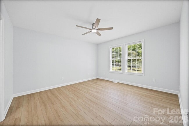 Building Photo - 425 Griggs Rd