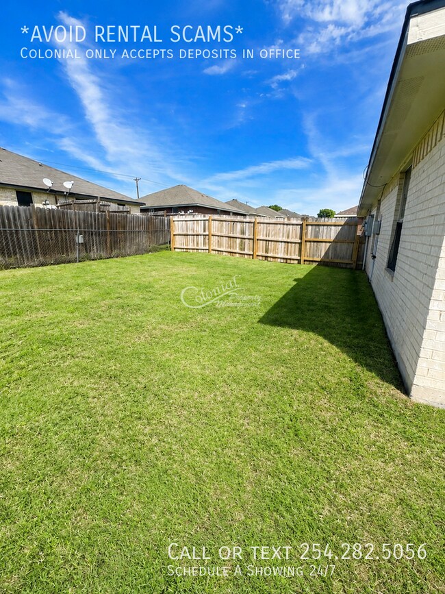 Building Photo - 2709 Lucille Dr