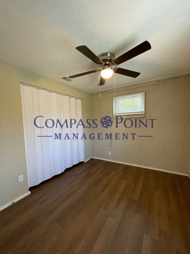 Building Photo - Newly Renovated Just For You! First Month's Rent Free!!