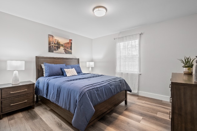 Building Photo - 4 Amherst Ave