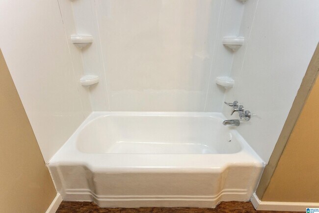 Building Photo - 1032 26th Ave N