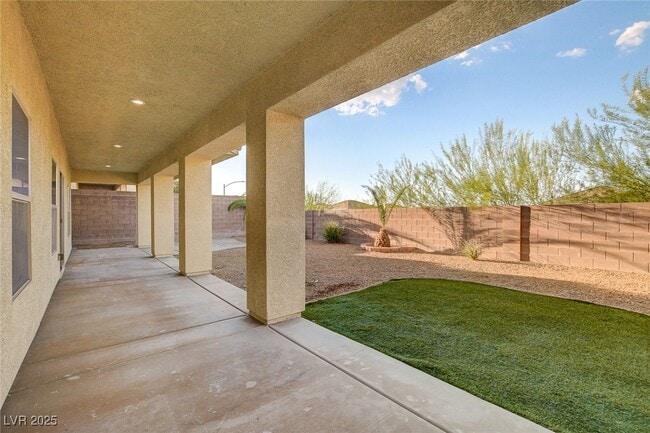 Building Photo - 1068 Riddle Glen St