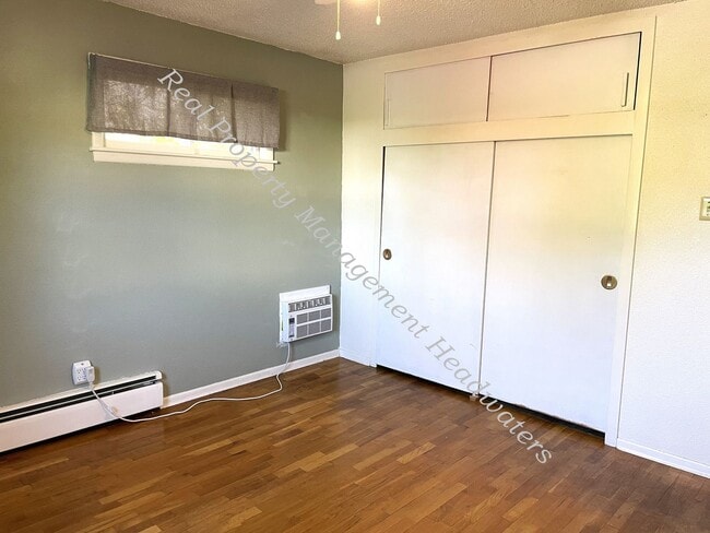 Building Photo - 3 Bedroom 2 Bath House for Rent - Pet Frie...