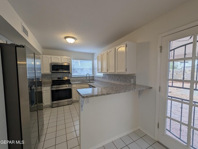 Building Photo - 3149 Crazy Horse Dr