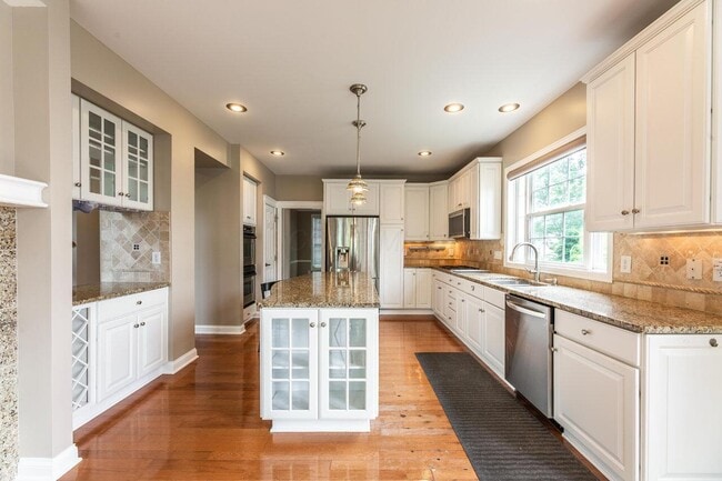 Building Photo - 4930 Brooksview Cir