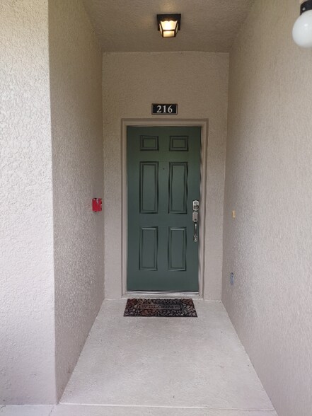 Building Photo - 9441 Myrtle Creek Ln