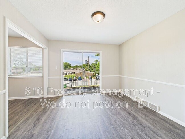 Building Photo - 8038 Campbell St