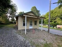 Building Photo - 310 Old County Home Rd