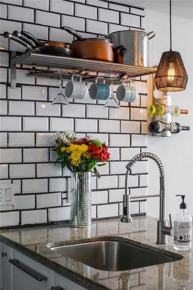 Building Photo - 185 SW 7th St