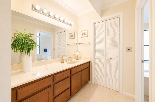 Building Photo - 3016 Ransford Cir