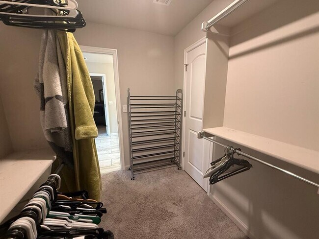 Building Photo - 7712 Windstone Dr