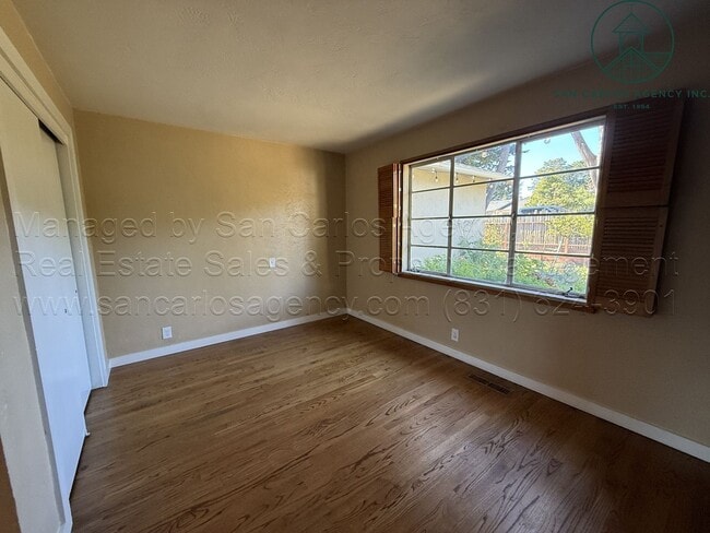 Building Photo - Charming Three Bedroom Hatton Fields Home