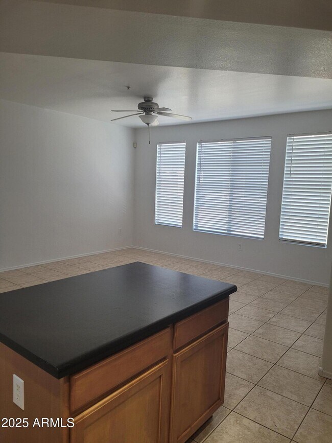 Building Photo - 280 S Evergreen Rd