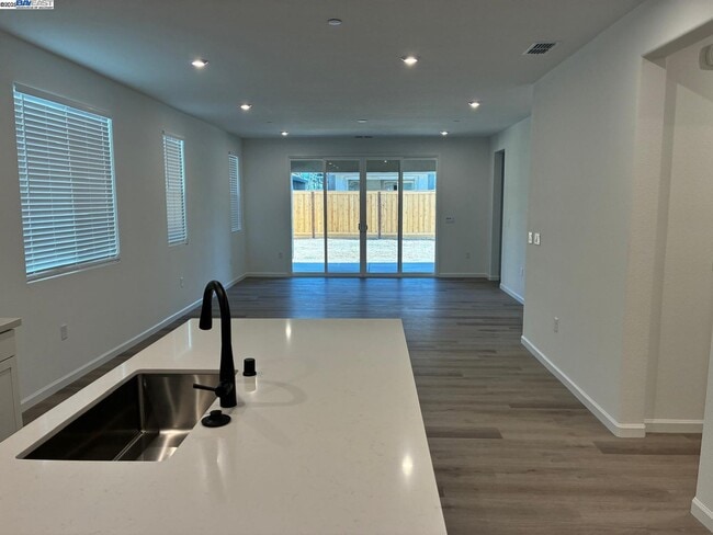 Building Photo - 3024 Red Canard Wy
