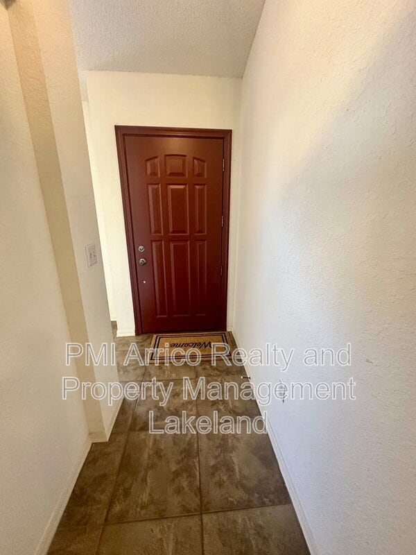 Building Photo - 8150 Oakhurst Blvd