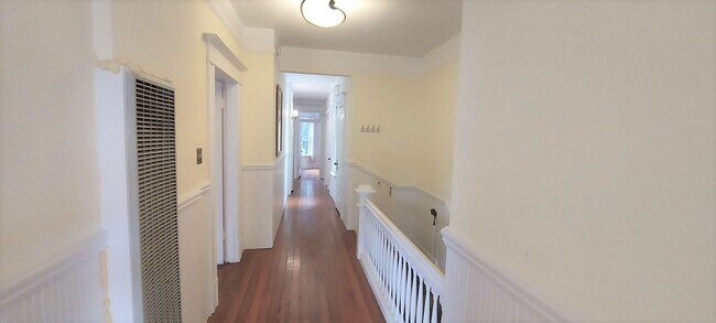 Building Photo - 1471 Waller St