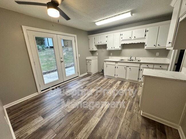 Building Photo - 5997 Amber Hills Rd