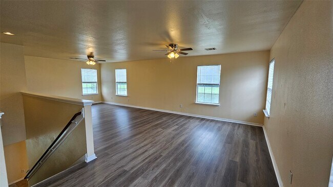 Building Photo - 22135 Greengate Dr