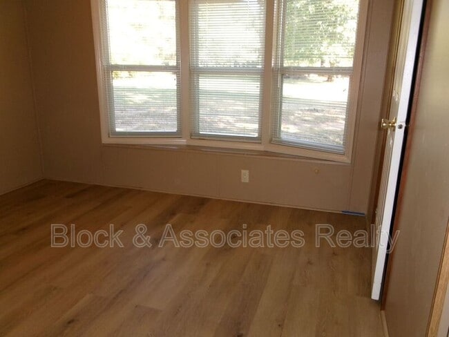 Building Photo - 6991-A Spencer Dixon Rd