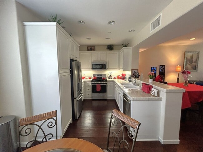 Building Photo - 17871 Shady View Dr