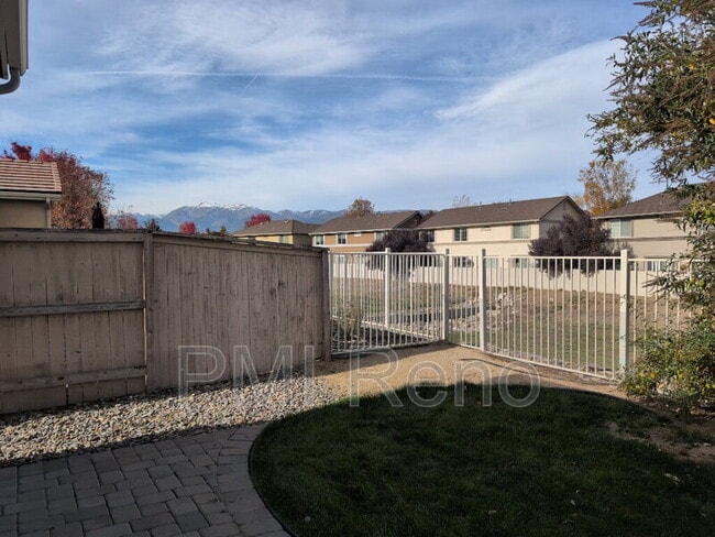 Building Photo - 10719 Grayslake Dr