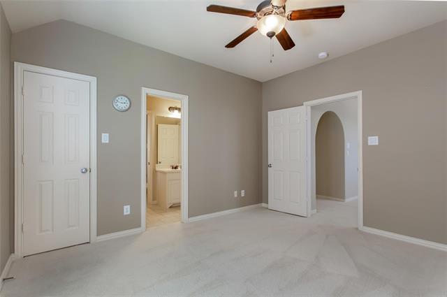 Building Photo - 921 Pine Burst Dr