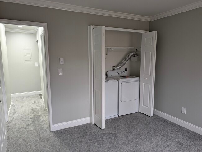 Building Photo - 107 Kennedy Dr