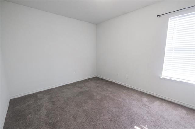 Building Photo - 1021 N Rhea Dr