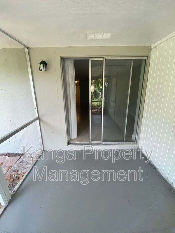 Building Photo - 4327 Cocoanut Rd