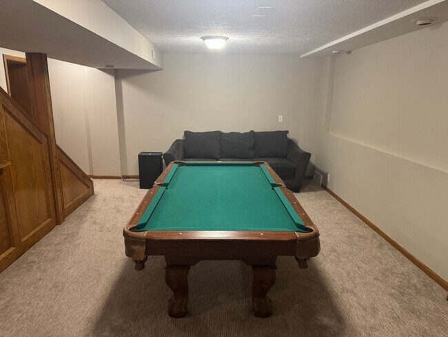 Building Photo - Raised Ranch Near Offutt AFB with Finished Basement & Oversized Garage