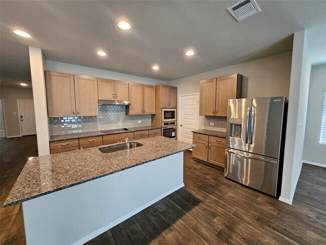 Building Photo - 600 Hickory Bend Trl
