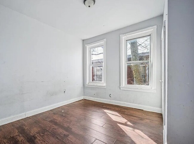 Building Photo - 5450 Media St