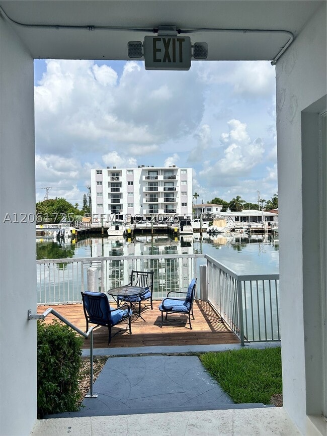 Building Photo - 8080 Tatum Waterway Dr