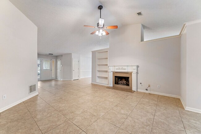 Building Photo - 750 Arbour Glenn Ct NW