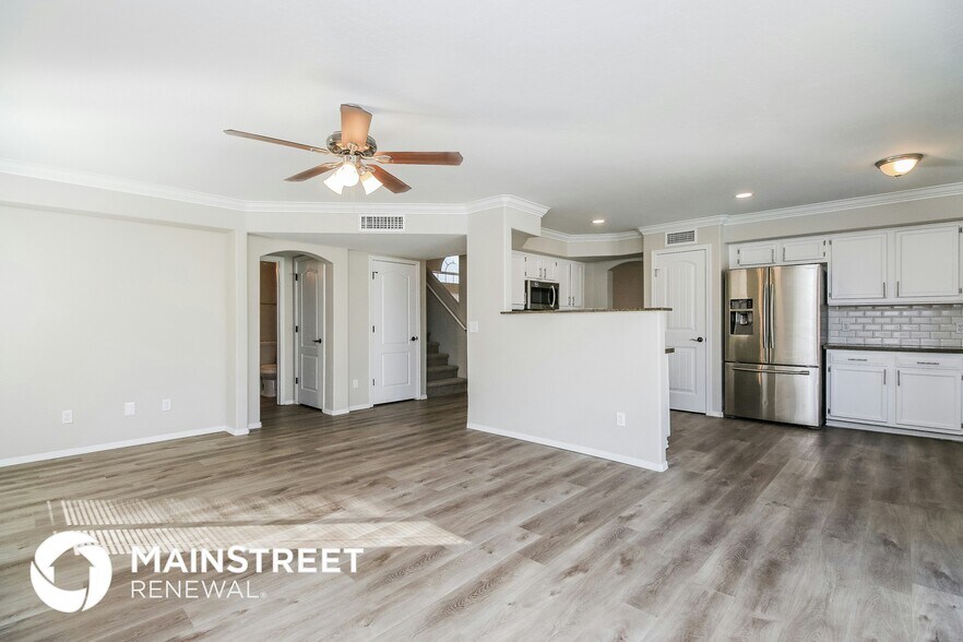 Building Photo - 897 N Kingston St