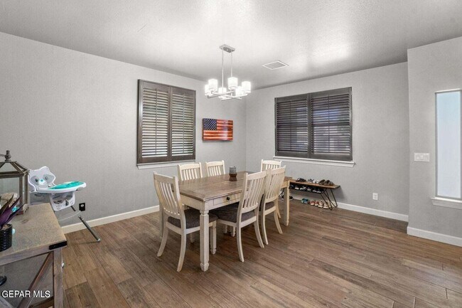 Building Photo - 11032 Bullseye St