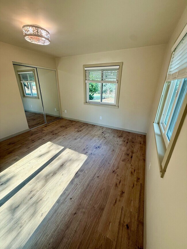 Building Photo - 10070 Garesio Ranch Rd