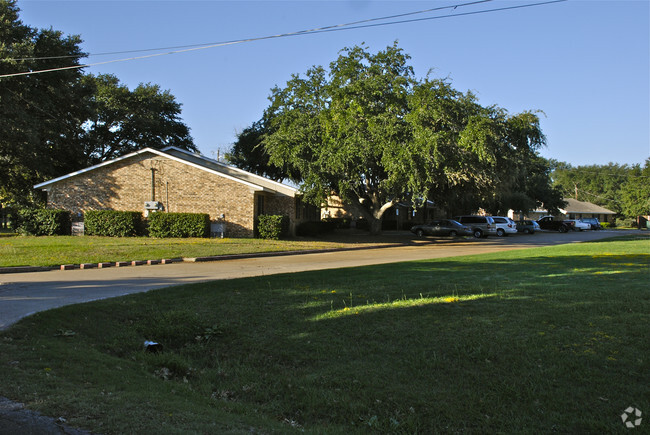 Building Photo - Seven Points Apartments