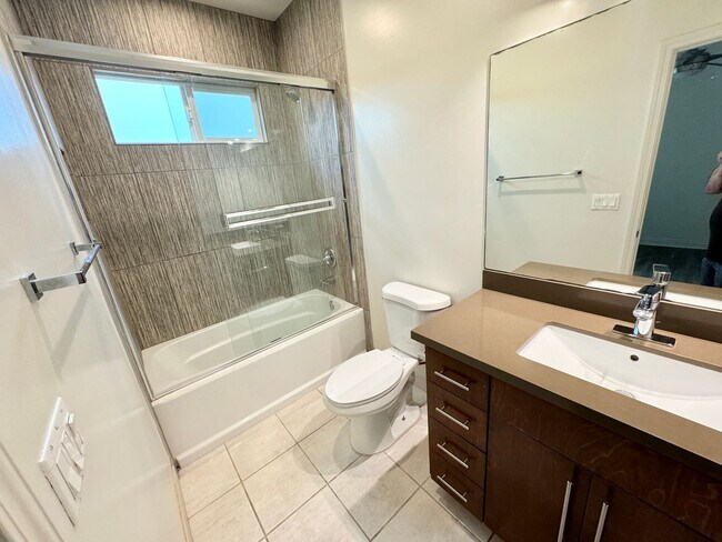 Building Photo - 8343 DUNBARTON - SHORT TERM LEASES AVAILABLE , NEWER*4 BD*3BA*TOWNHOME*PRIVATE YARD*WASHER/DRYER*