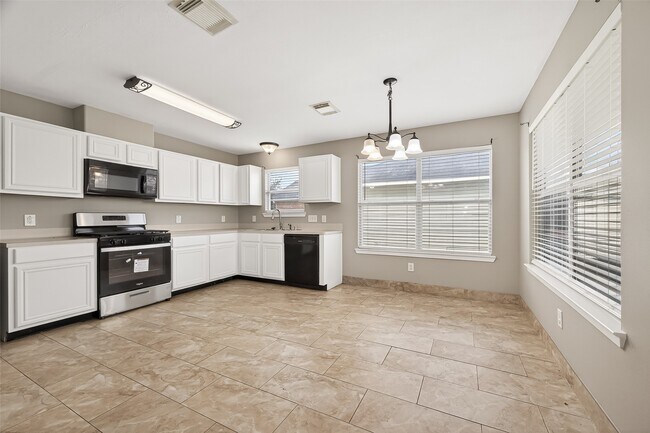 Building Photo - 1411 Heathcote Ln