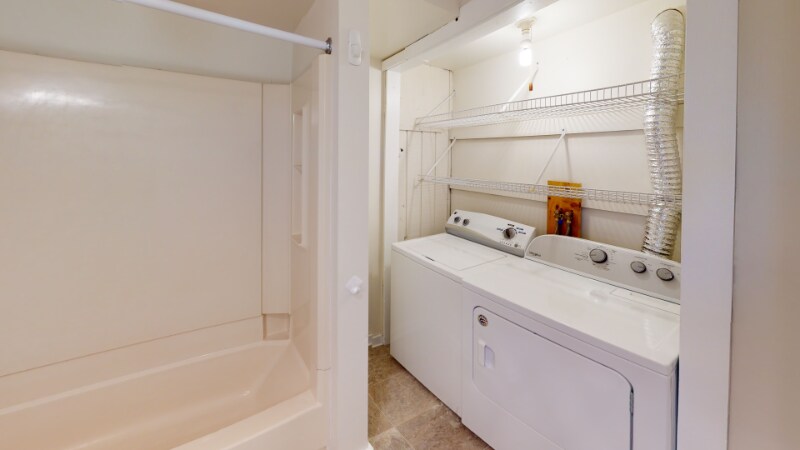 Building Photo - 59 Pleasant St