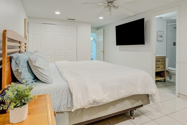 Building Photo - 8541 Briar Grove Cir