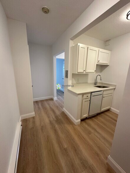 Building Photo - 111 Norway St