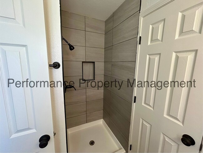 Building Photo - 8615 Newgate Ct