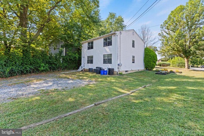 Building Photo - 348 Woodlawn Terrace